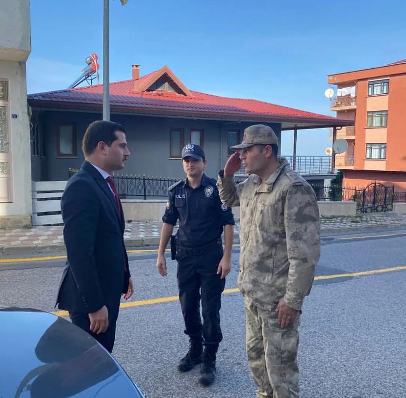 Kaymakamımız Mehmet İLGEN, Kurum Amirlerimiz tarafından Kaymakamlık Önünde Karşılandı.